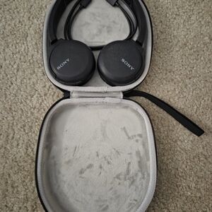 Sony Black Wireless Headphones with Case